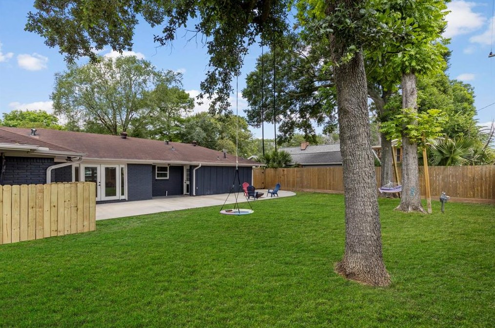 9203 Cadawac Rd, Houston TX  77074-5912 exterior