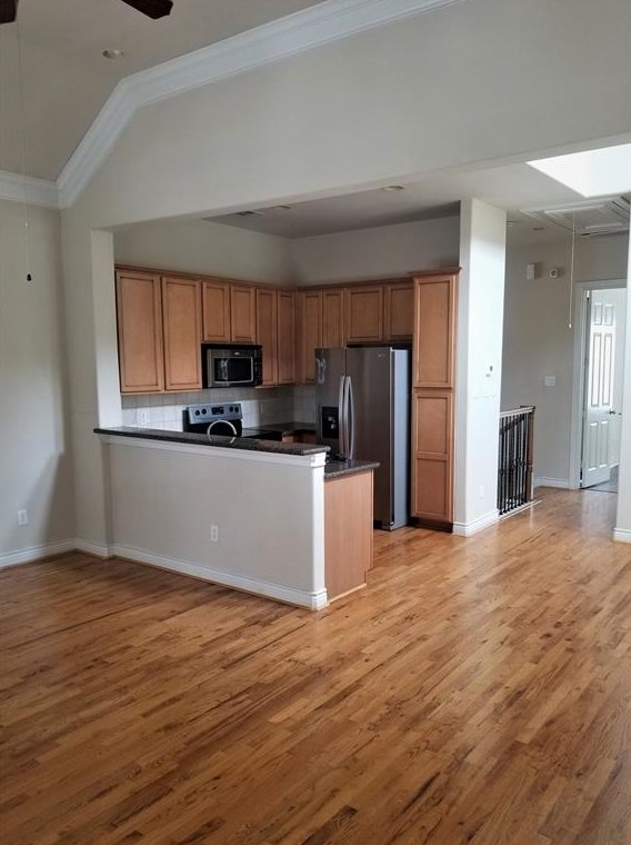 5744 Kiam St, Houston TX  77007-1121 exterior