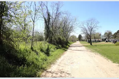 1835 S Cherry St Street, Tomball, TX 77375 - Photo 9