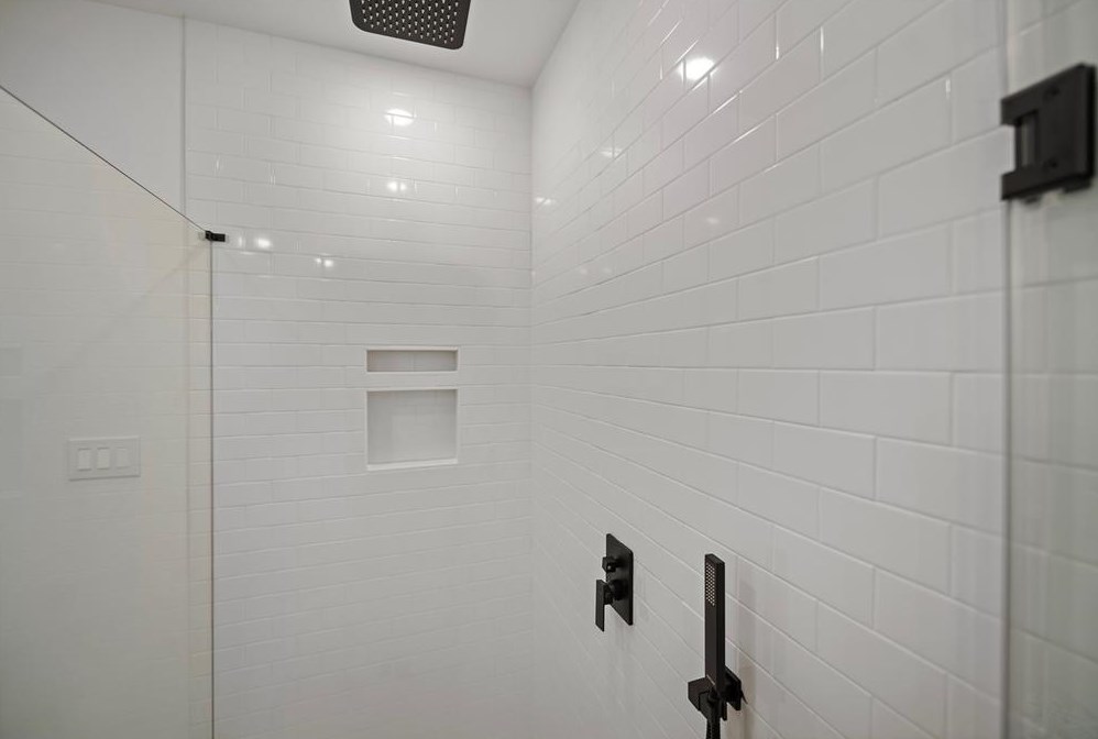 614 Longhorn Trl, Angleton TX 77515-9623 exterior