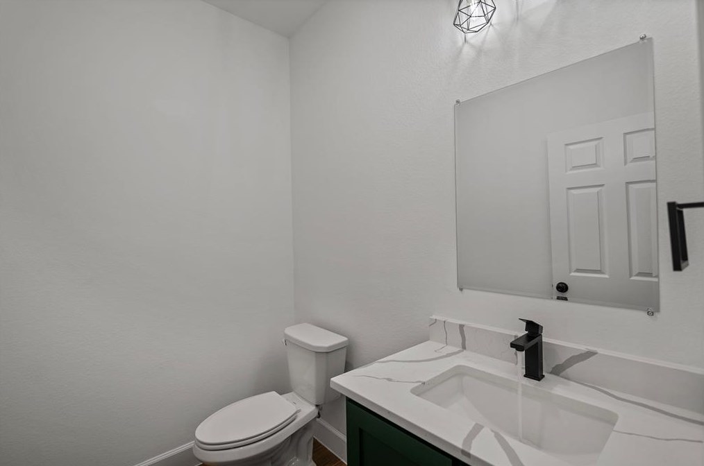 614 Longhorn Trl, Angleton TX 77515-9623 exterior