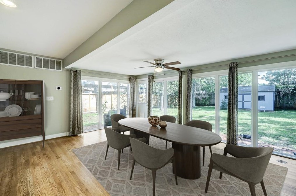 713 Sue Barnett Dr, Houston TX  77018-5411 exterior