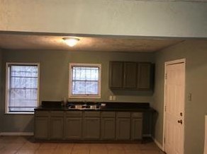 5646 Belcrest St, Houston TX  77033-3040 exterior