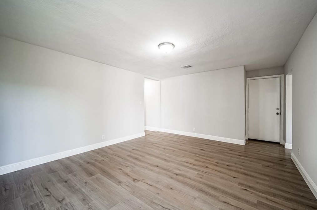 11102 Roandale Dr, Houston TX  77048-1521 exterior