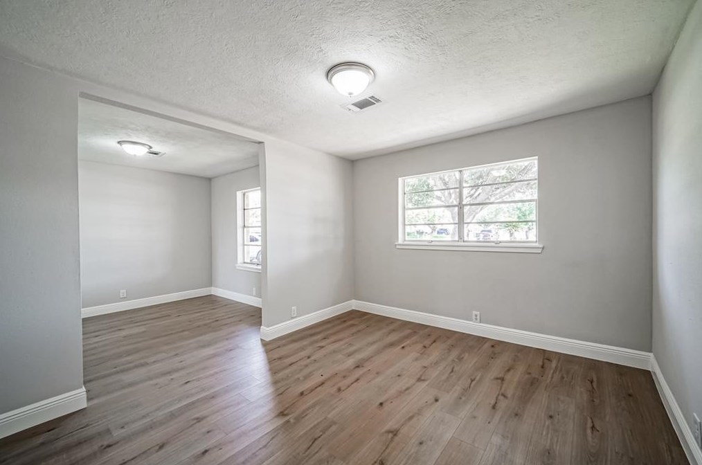 11102 Roandale Dr, Houston TX  77048-1521 exterior
