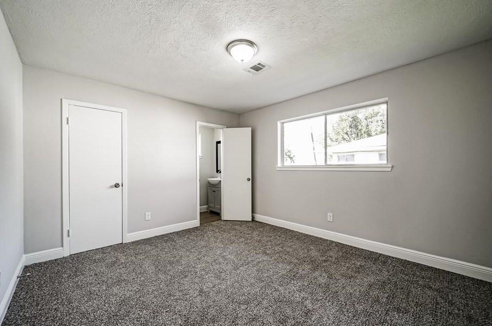 11102 Roandale Dr, Houston TX  77048-1521 exterior