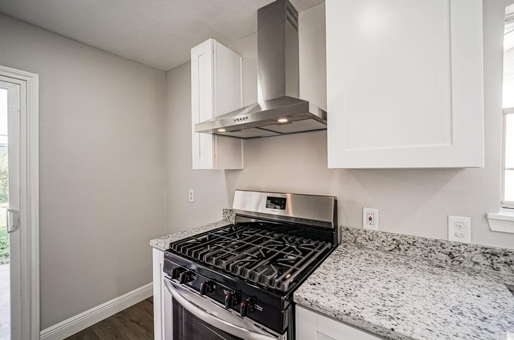 11102 Roandale Dr, Houston TX  77048-1521 exterior