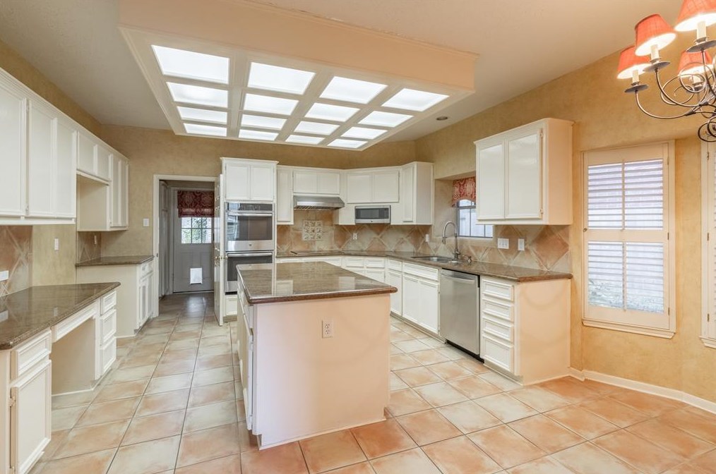 6902 Elm Trace Dr, Sugar Land TX  77479-6032 exterior