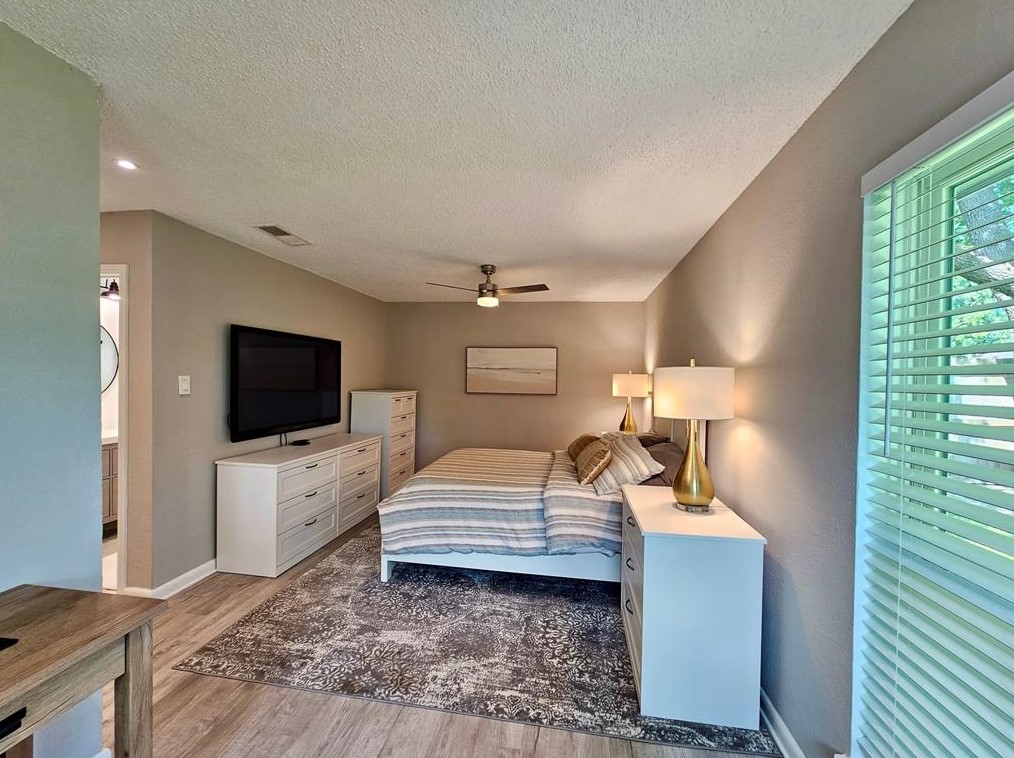710 Silverpines Rd, Houston TX  77062-5612 exterior