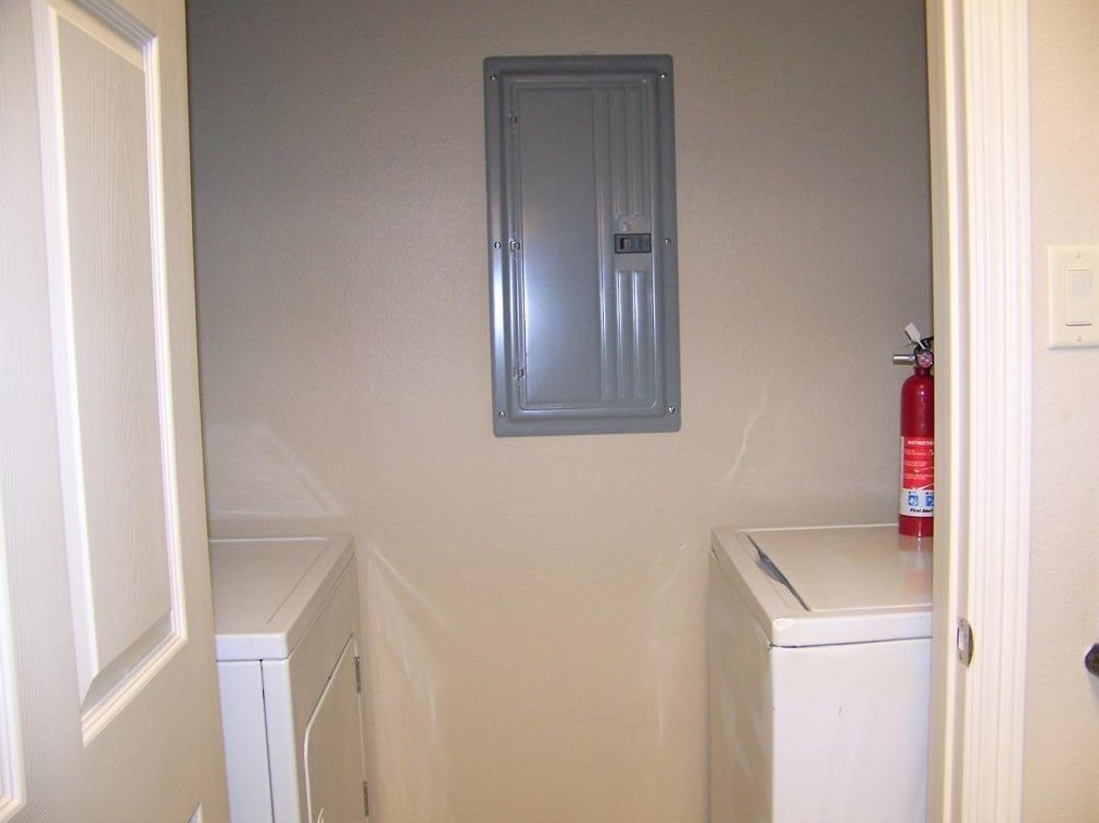 120 Clark St, Hempstead TX  77445-5400 exterior