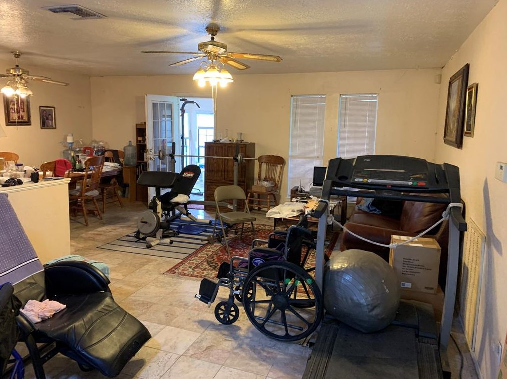 2807 Plymouth Colony Dr, Houston TX  77598-3109 exterior