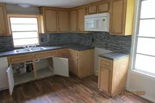 300 Alpine St, Coldspring, TX 77331 - Photo 9