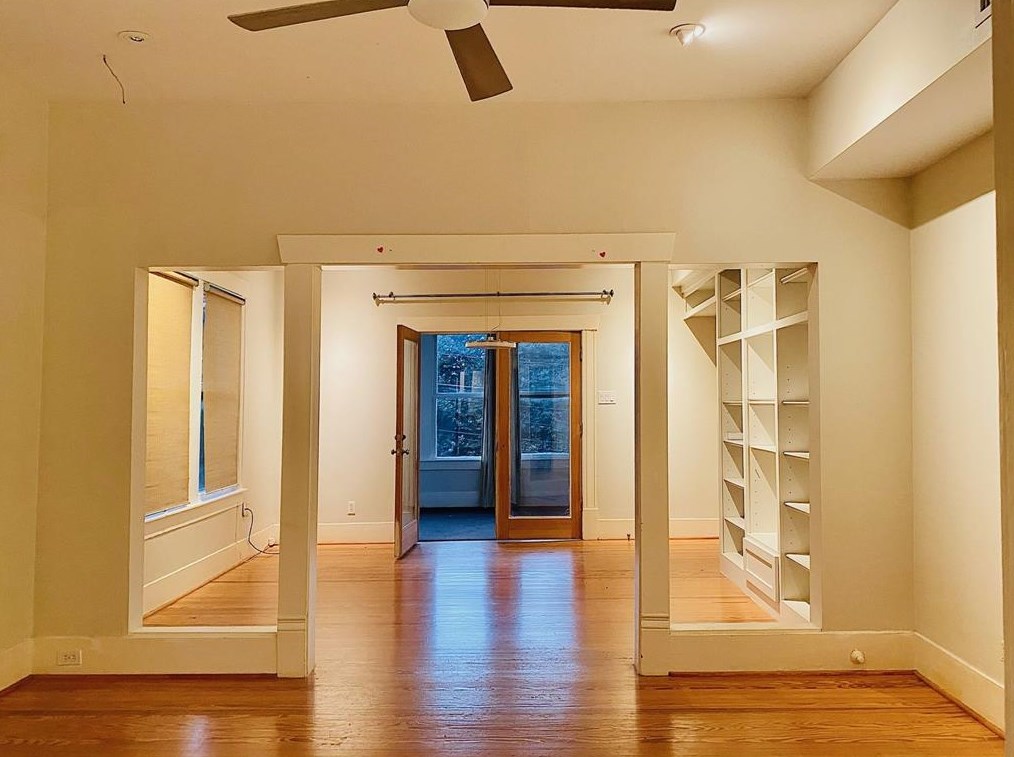 2905 Albany St, Houston TX  77006-3207 exterior