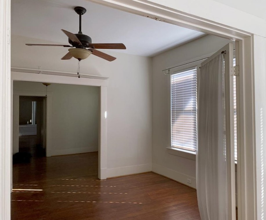 2905 Albany St, Houston TX  77006-3207 exterior