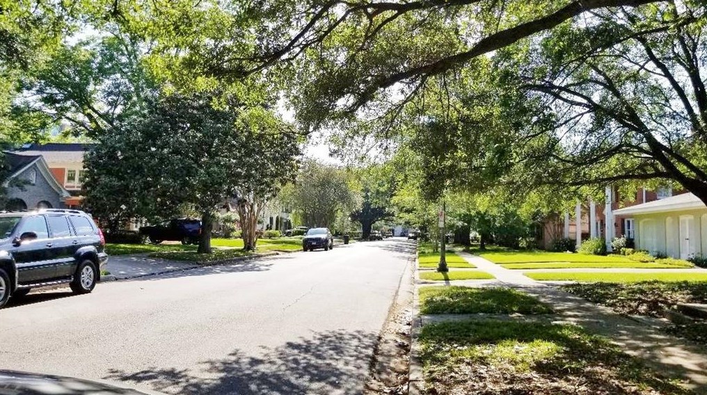 2302 Robinhood St, Houston TX  77005-2606 exterior