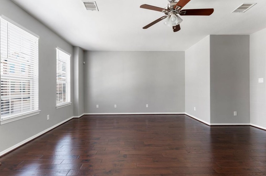 8101 Silverton Crk Ln, Houston TX  77040-5152 exterior