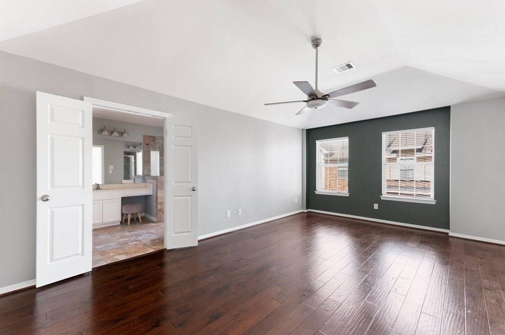 8101 Silverton Crk Ln, Houston TX  77040-5152 exterior