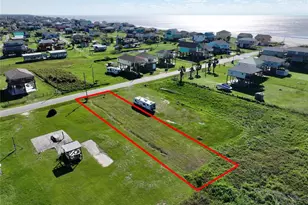 877 S Monkhouse Dr, Crystal Beach, TX 77650 - Photo 1