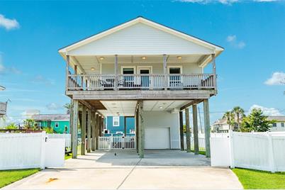 16547 Jolly Roger Road, Jamaica Beach, TX 77554 - Photo 1