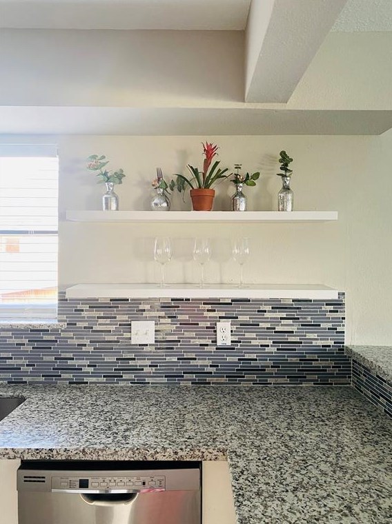 15506 Scenic Hvn Dr, Houston TX  77083-5451 exterior