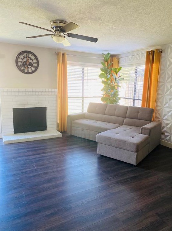 15506 Scenic Hvn Dr, Houston TX  77083-5451 exterior