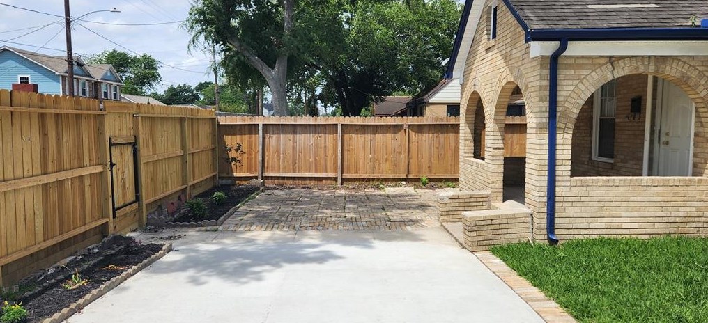 5733 Dorbrandt St, Houston TX  77023-4717 exterior