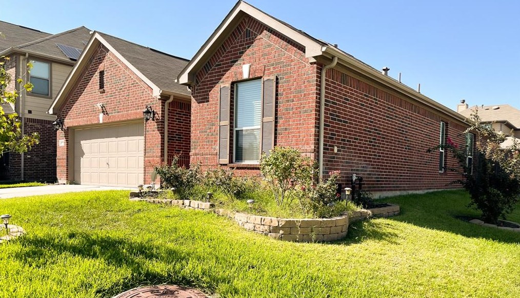 16406 Sheffield Run Dr, Houston TX  77084-7285 exterior