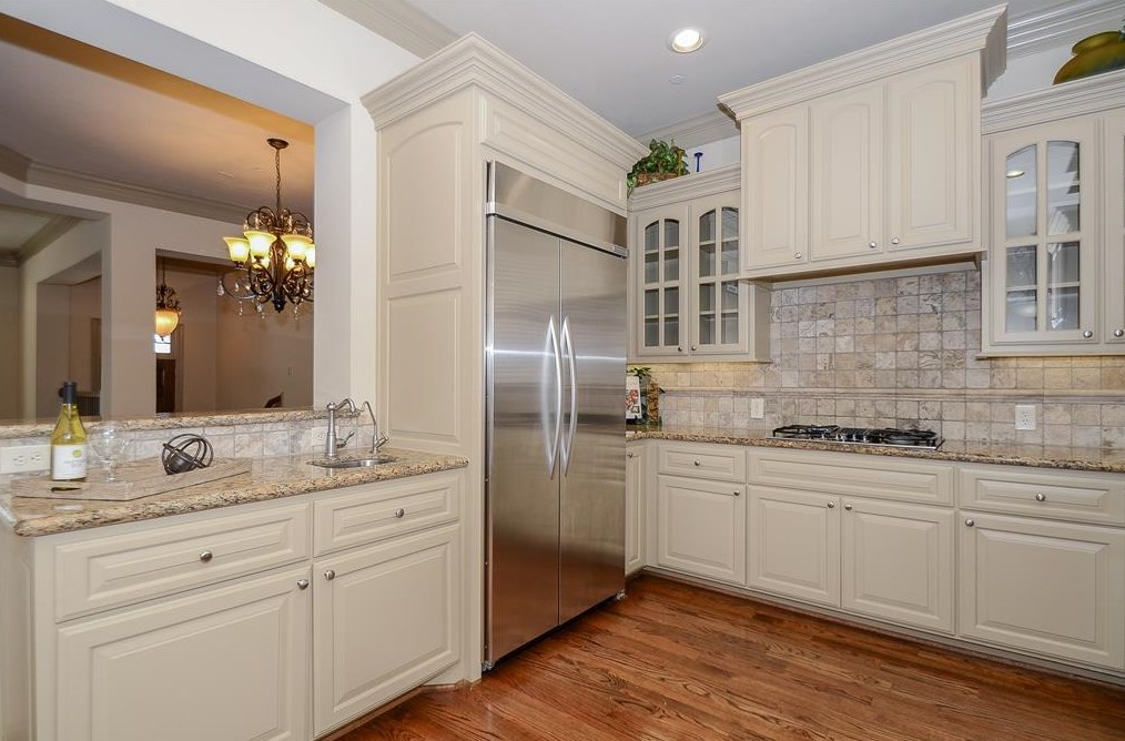 1368 Lake Pointe Pkwy, Sugar Land TX  77478-3996 exterior