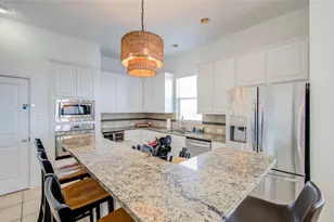 1035 Rollover Cir, Gilchrist, TX 77617 - Photo 29