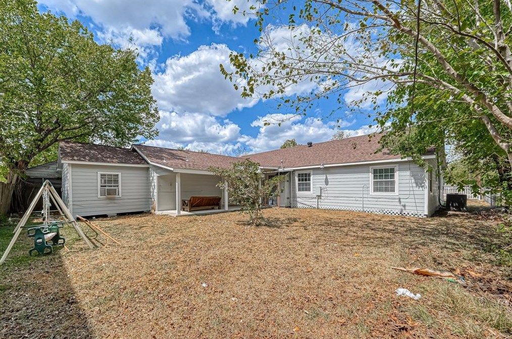 10804 Flaxman St, Houston TX  77029-3755 exterior