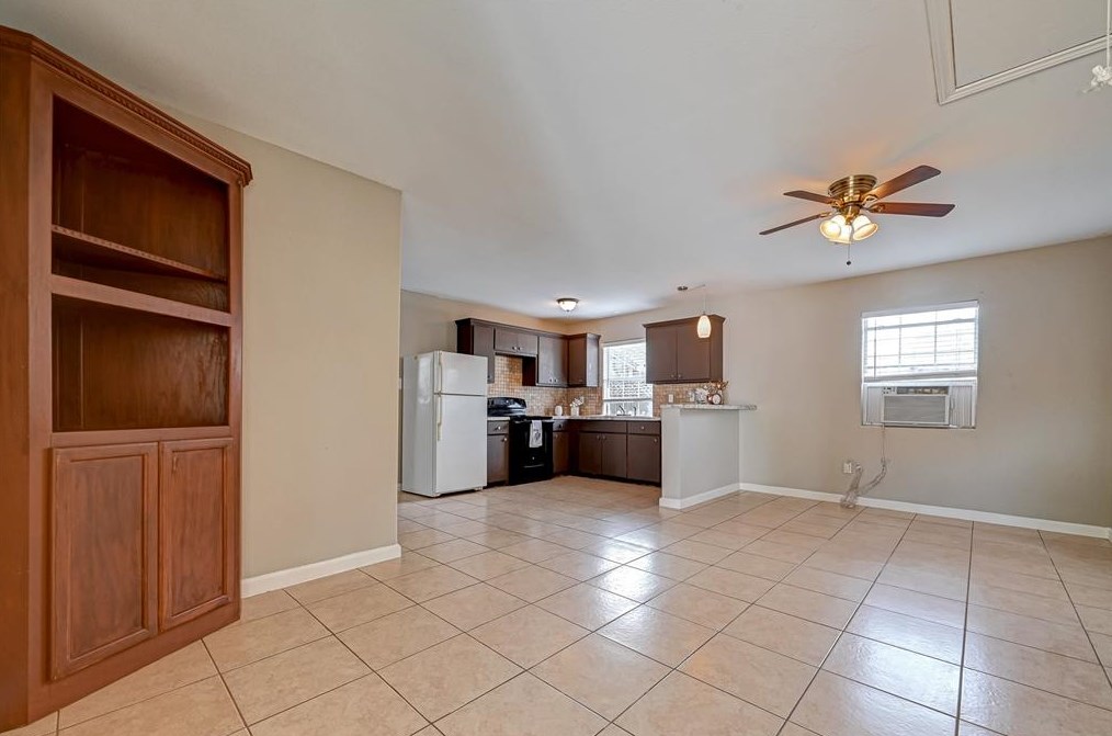 10804 Flaxman St, Houston TX  77029-3755 exterior