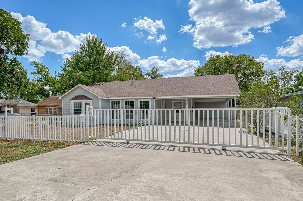 10804 Flaxman St, Houston TX  77029-2802 exterior