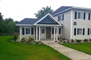 1301 Crestview Dr, Petoskey, MI 49770 - Photo 5