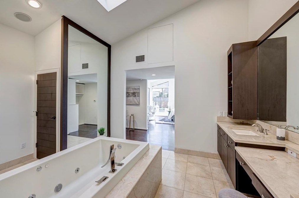 11003 April Way, Houston TX exterior