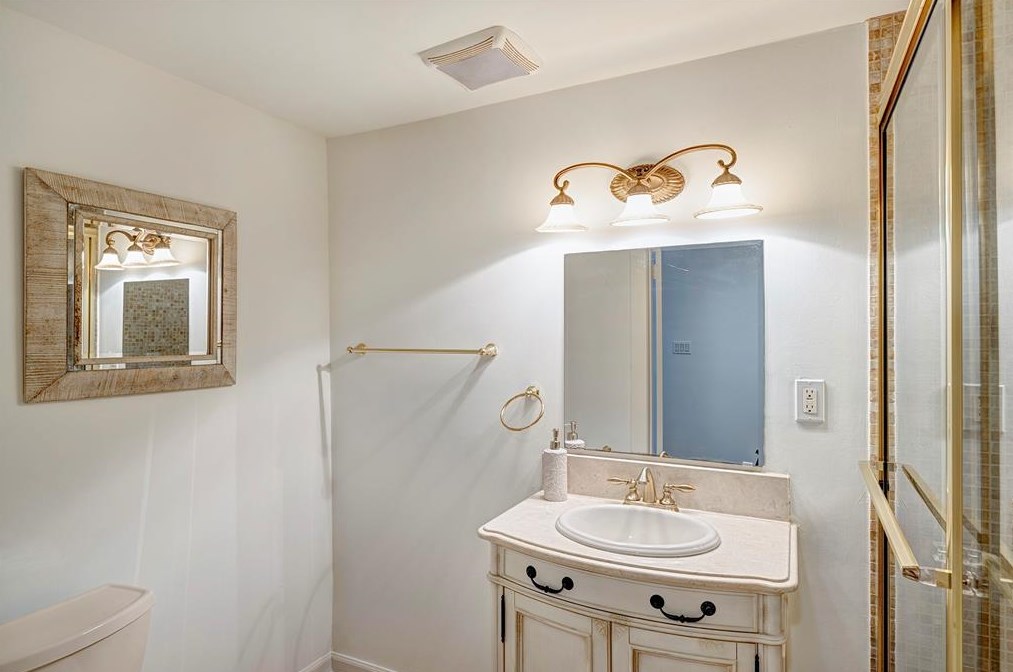 11003 April Way, Houston TX exterior