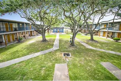 1305 Memorial Drive Drive #32, Baytown, TX 77520 - Photo 5