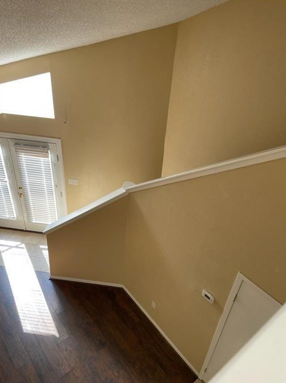 10855 Meadowglen Ln, Houston TX  77042-4000 exterior