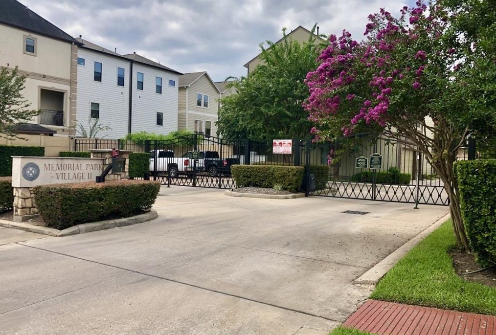 1335 Studer St, Houston TX  77007-3236 exterior