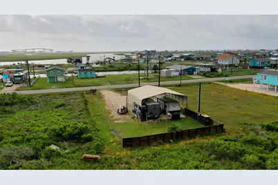 876 County Road 201, Sargent, TX 77414 - Photo 5