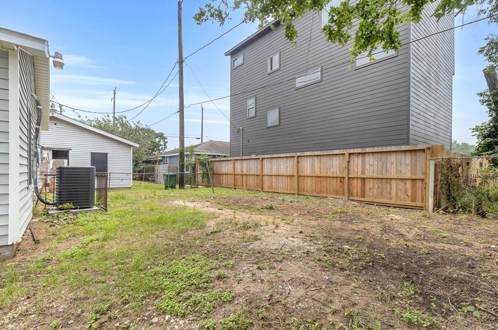 4320 Rawley St, Houston TX  77020-2500 exterior
