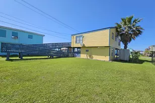 4215 Hardin Dr, Galveston, TX 77554 - Photo 3