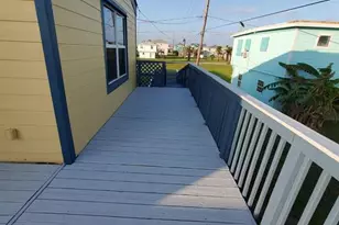 4215 Hardin Dr, Galveston, TX 77554 - Photo 9