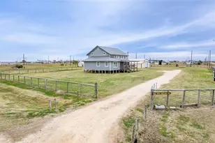 165 Sea Urchin Ln, Palacios, TX 77465 - Photo 7