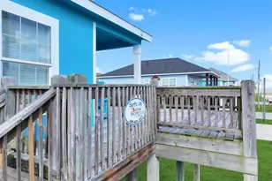 936 Surf Rd, Crystal Beach, TX 77650 - Photo 19