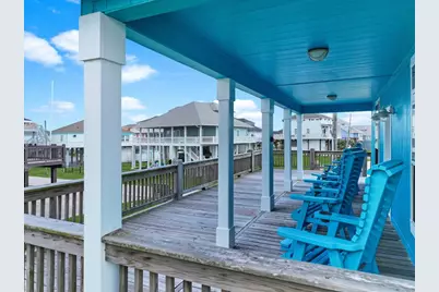 936 Surf Road, Crystal Beach, TX 77650 - Photo 21