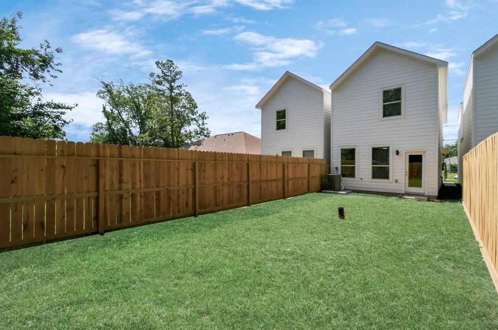 1018 Randolph, Houston TX  exterior
