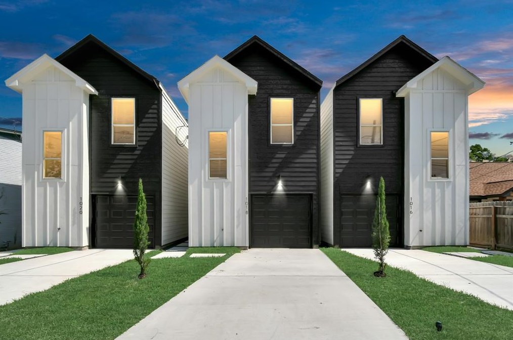 1018 Randolph St, Houston TX  77088-6152 exterior