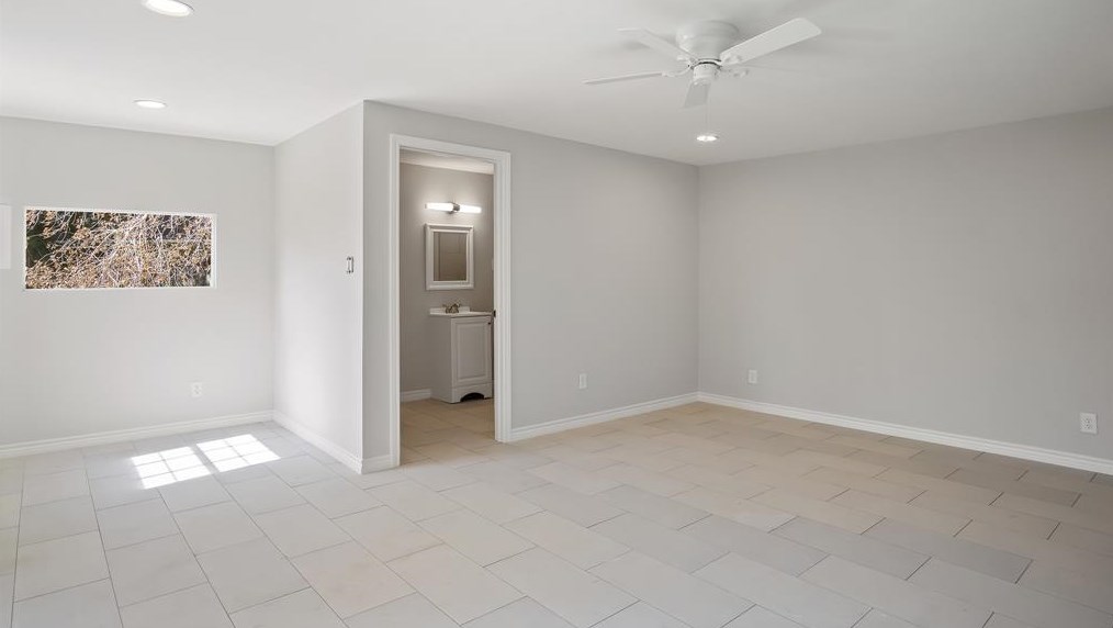 2818 Burke Rd, Pasadena TX 77502-5570 exterior