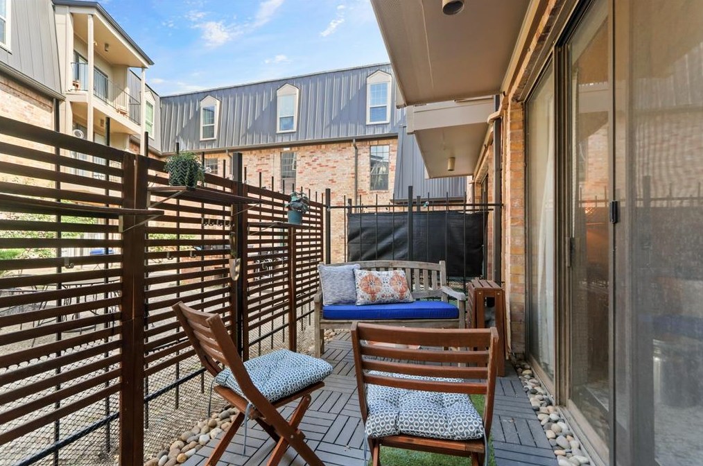 2475 Underwood St, Houston TX  77030-3528 exterior