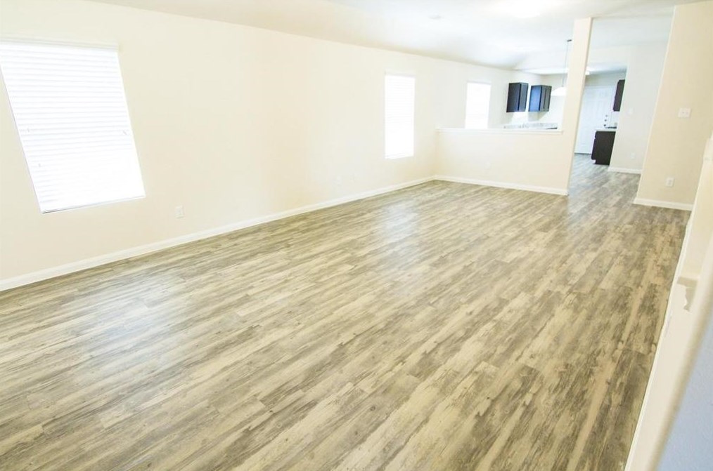 5703 Plantation Forest Dr, Katy TX  77449-1575 exterior